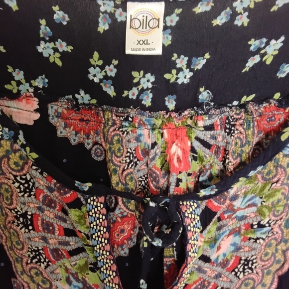 Bila XXL Boho Floral Paisley Sleeveless Peplum Multicoĺoured Blouse - Picture 3 of 5